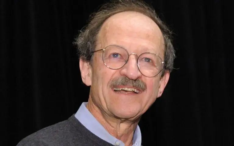 美国nih前院长harold varmus:进入哈佛大学学文,最终弃文从医,还收获