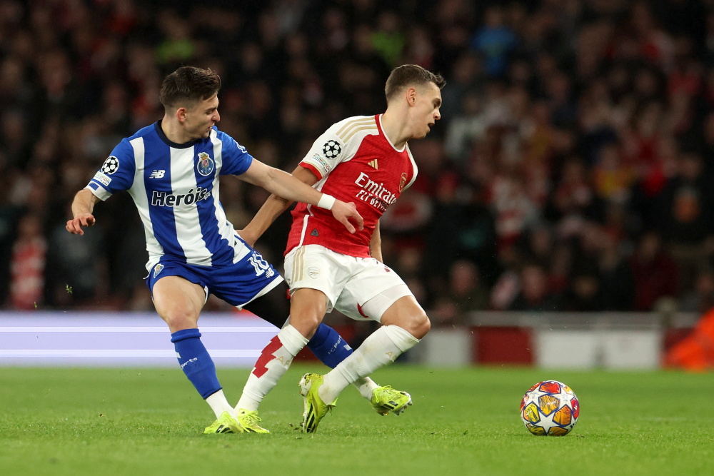 足球欧冠联赛阿森纳晋级八强