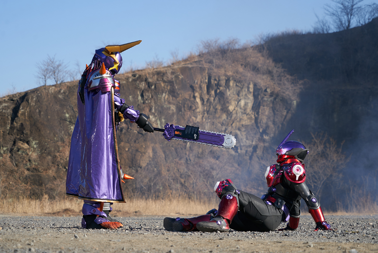 假面骑士极狐33话预告 牛牛开启大逃杀比赛 祢音的两位保镖变身