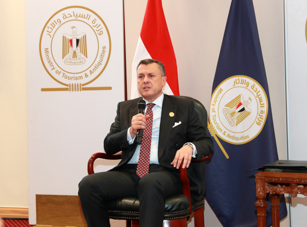 11月26日,埃及旅游和文物部长艾哈迈德·伊萨在埃及新行政首都举行的