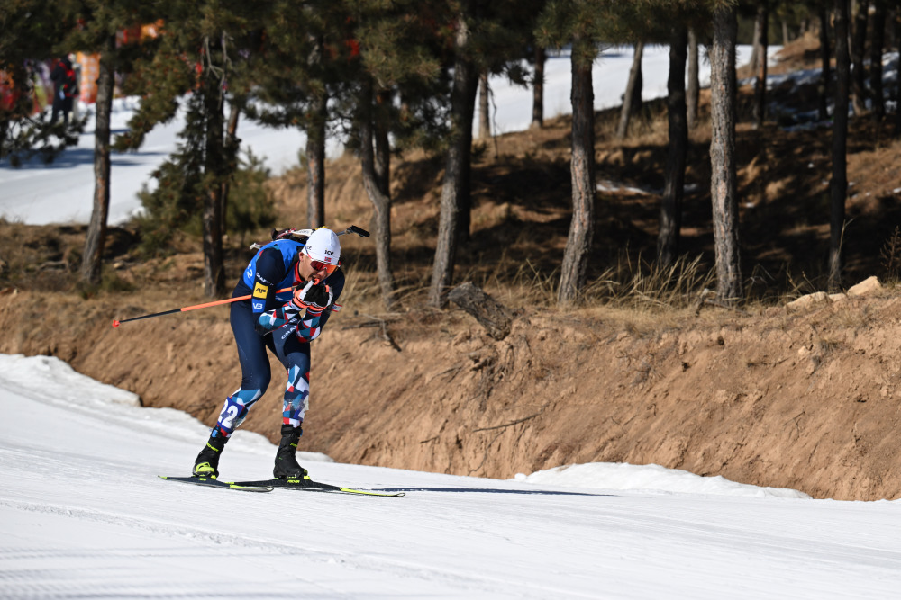冬季两项公开组男子10公里短距离赛况