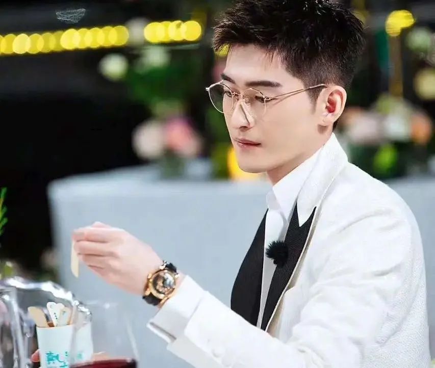 张翰去油成功因珠江人家上新闻联播这次他又赌对了