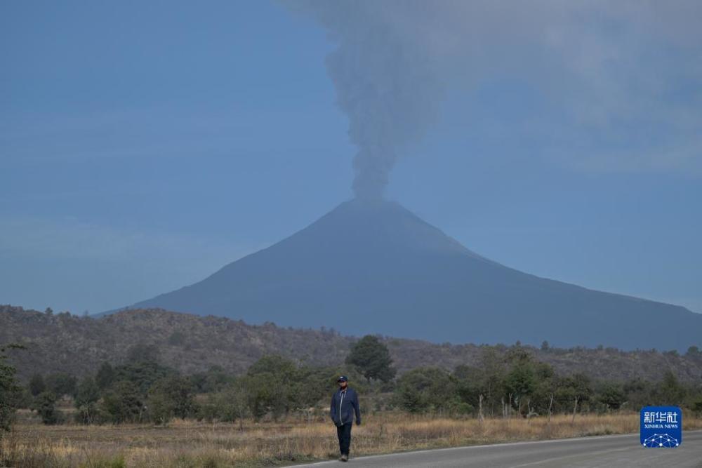 墨西哥波波卡特佩特火山高度活跃高清组图