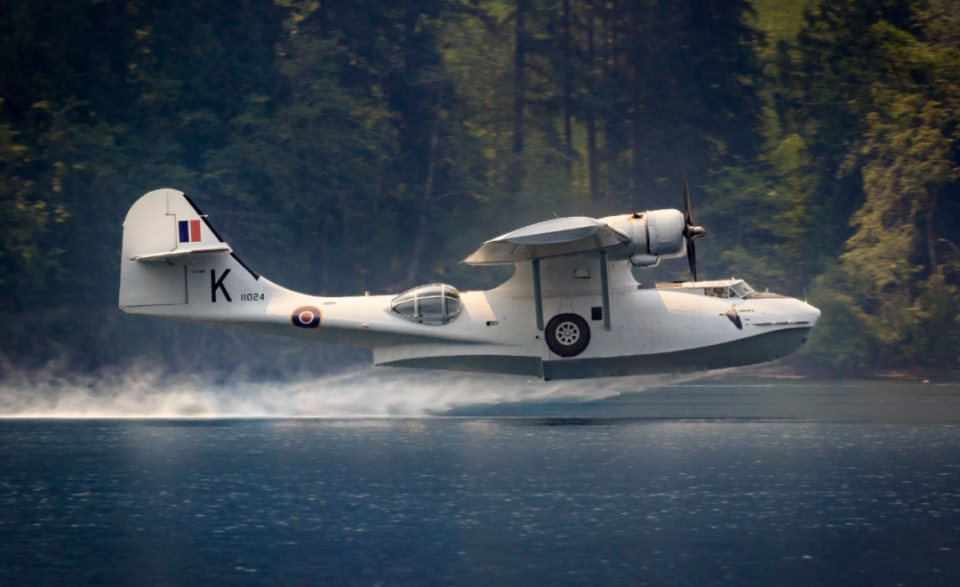 美军通过新一代大型水上飞机设计方案,军用水上飞机为何又获青睐?