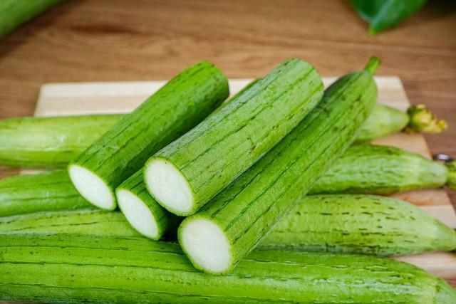 丝瓜有营养,但不能随便吃?医生:这5类人平时尽量远离_腾讯新闻