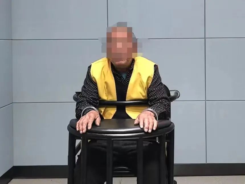 朝阳刘某偷井盖被抓!