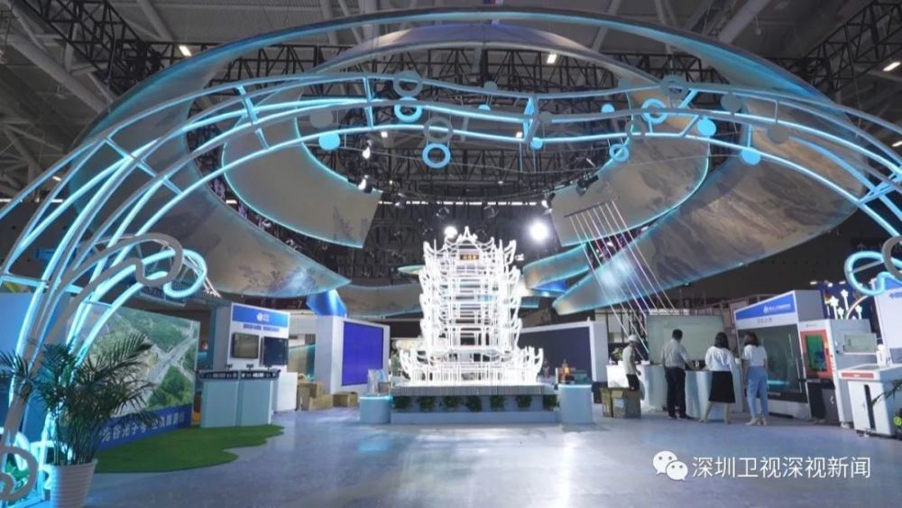 色彩缤纷美轮美奂文博会展位进入布展冲刺阶段