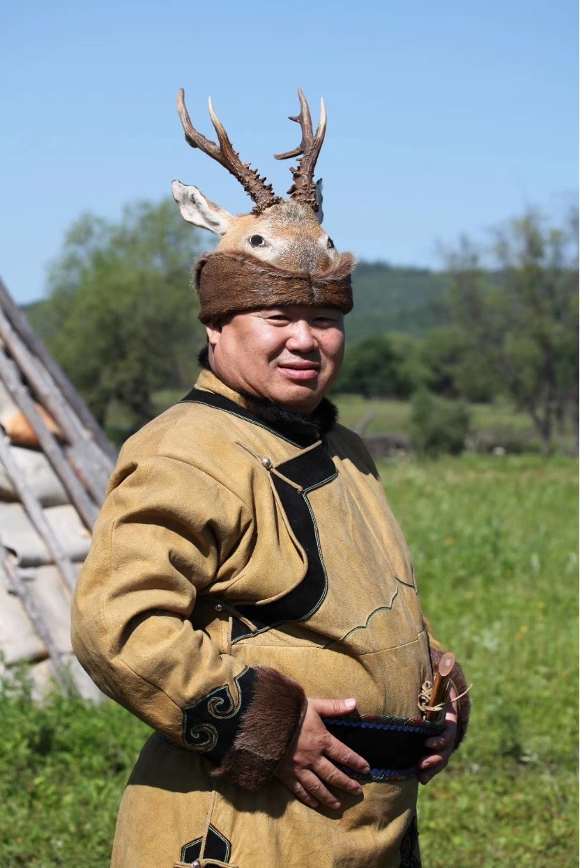 鄂伦春狍角帽       图片提供:关晓志