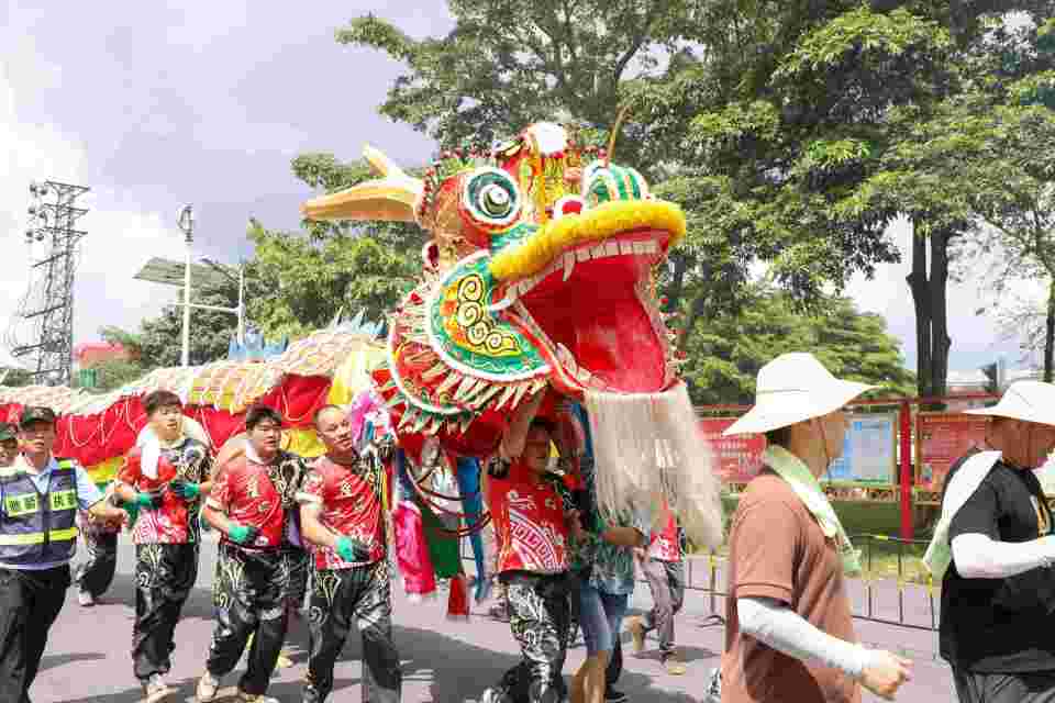 中山南朗崖口飘色巡游来了