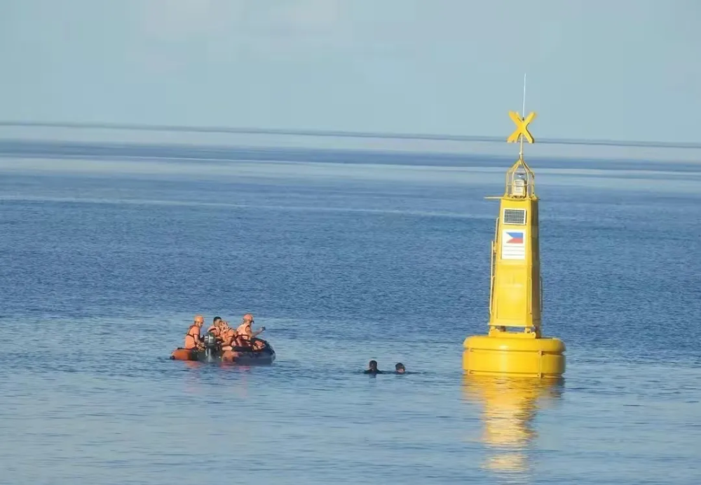 菲在南海设置灯浮标,中国也会,看看谁家的浮标灯更明亮更持久!