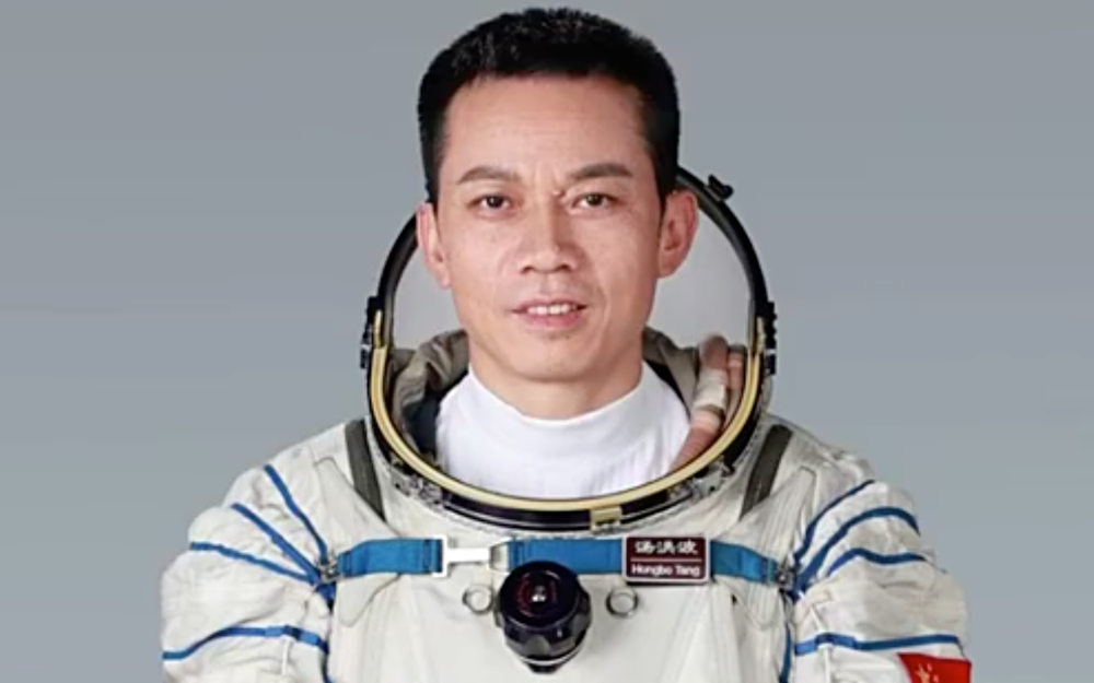 汤洪波飞行时长突破110天新征程将创造中国航天员在轨新纪录