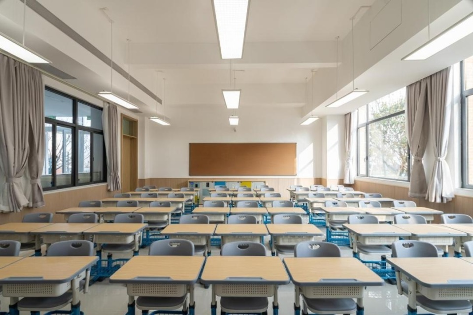 事关"心灵之窗",教室采光和照明有标准!