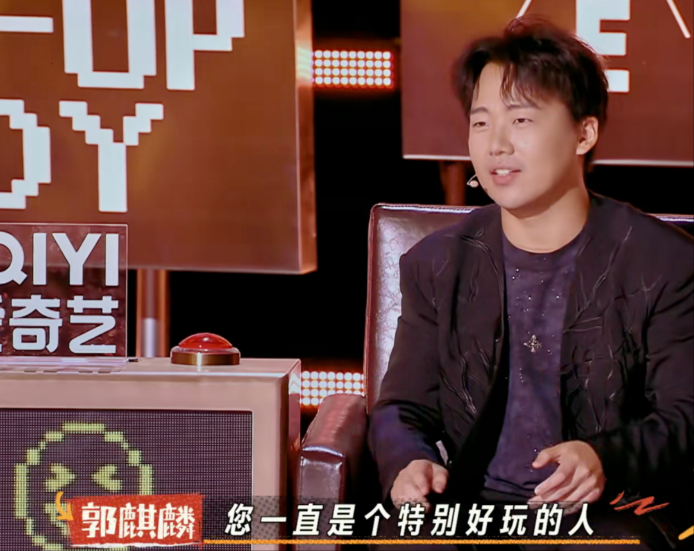 《喜剧之王单口季》第二季第十期总决赛：翟佳宁火力全开，成为年度总冠军；刘旸重蹈覆辙，本季排名第六_腾讯新闻