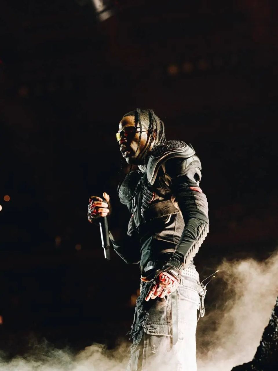 travsi scott 顶级「墨镜品味」,oakley   ro 无限上身