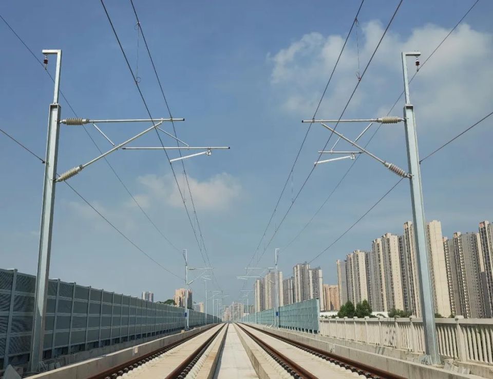 广清北延项目接触网工程顺利完成全线冷滑试验