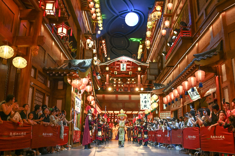 元宵岭南寻"龙"记,从龙舞看传统民俗的"出圈"与"破局"_腾讯新闻