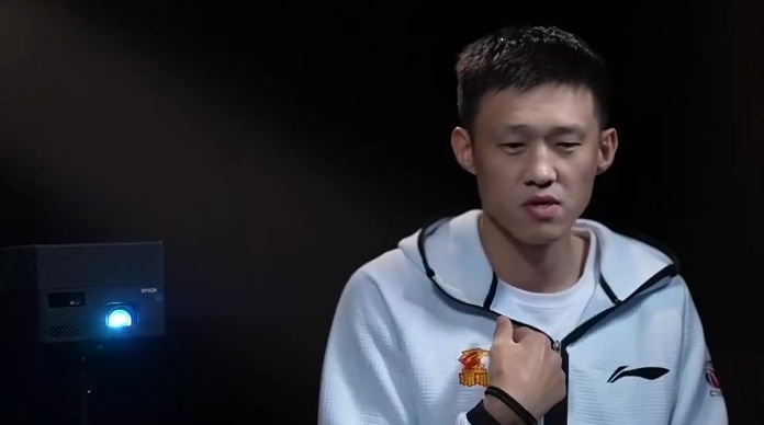 周鹏:每个人都嘲笑国足,世界杯后男篮和国足有啥区别