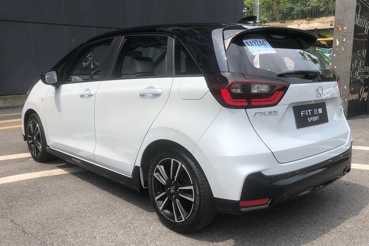 感受广汽本田新飞度在实用基础上变得年轻而时尚