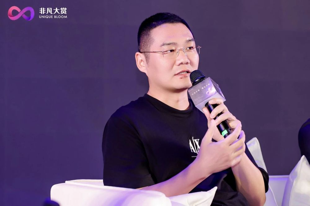 AI内容成本暴跌的假象：你以为在建“无限片场”，其实在给算法喂垃圾？ · 原文图片 1