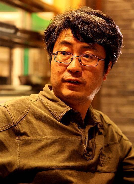 当诗歌成为秘境之钥 龚学敏谈诗歌创作和爱的能力_腾讯新闻