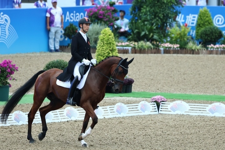 马术选手华天亮相亚运会:期待再创历史,祝大家国庆假期快乐_腾讯新闻