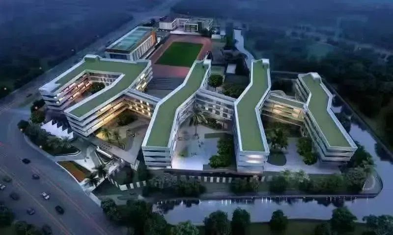 也就是说,今年入读曙光中学的初一新生将到新建的余隘地块学校入读.