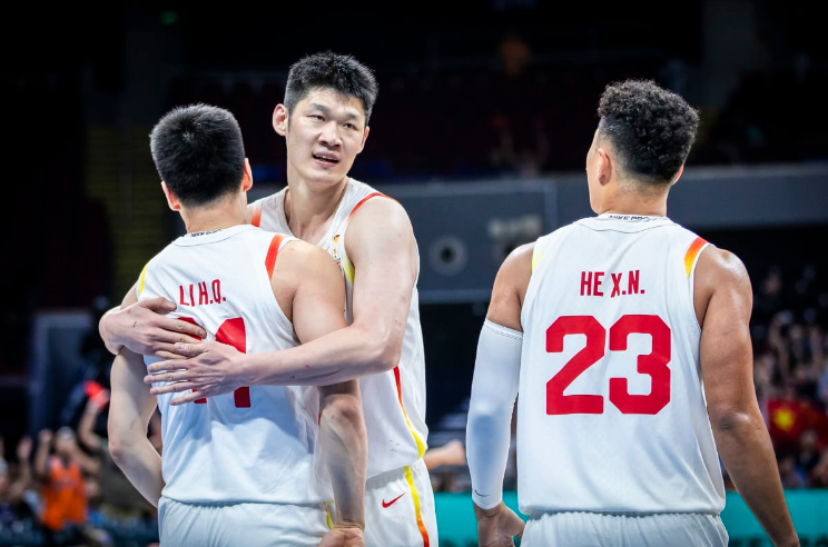 FIBA最新男篮排名：中国男篮2连胜升第26亚大区第4 美国居首_腾讯新闻