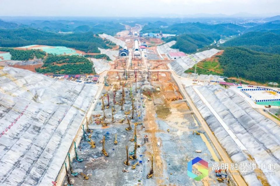 高明新增一条高速！设四个高速出入口，终点接入新机场_腾讯新闻