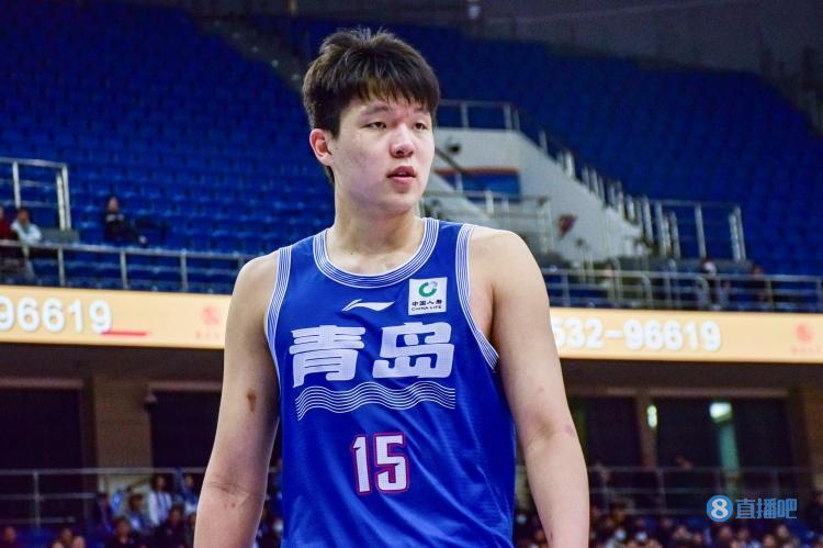 直播吧1月16日讯 青岛男篮球员王睿泽接受了记者的采