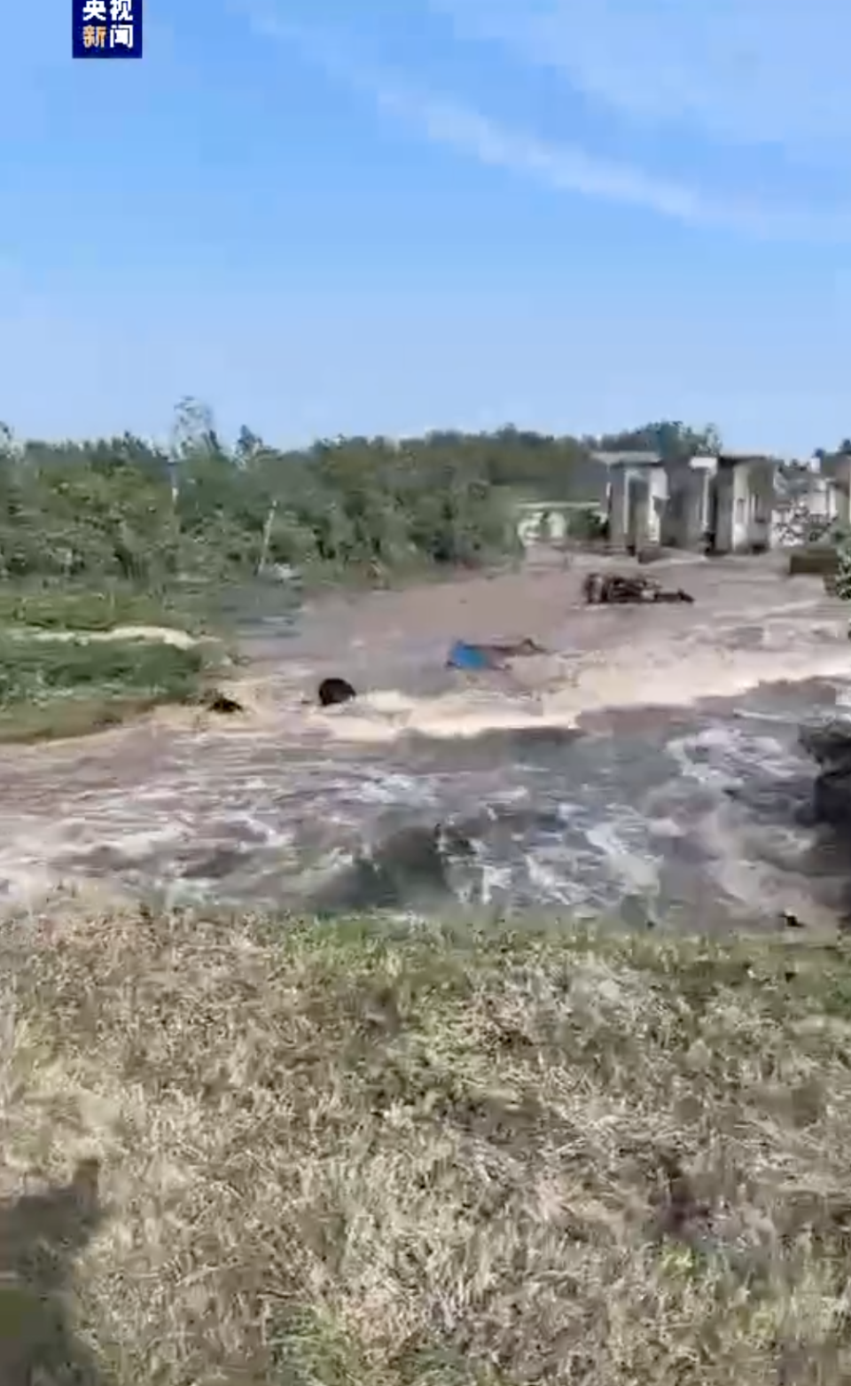 湖南洞庭湖大堤发生溃口险情,暂无人员伤亡