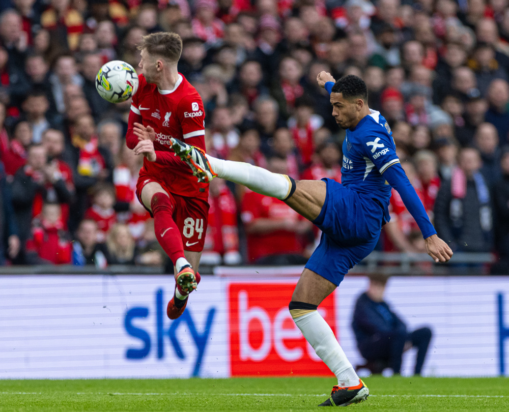 足球英联杯利物浦队夺冠2