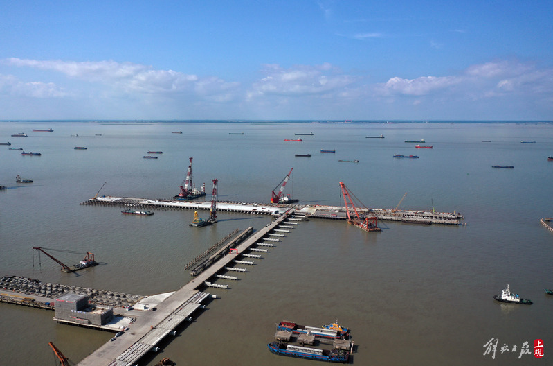 上海港罗泾港区集装箱码头改造一期工程直装码头顺利通车