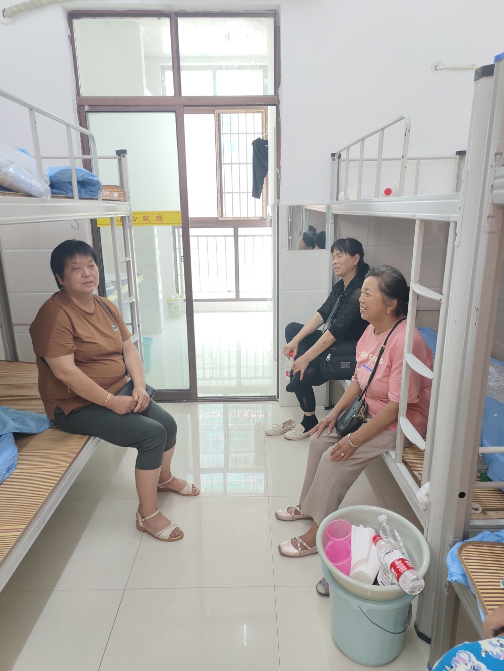 华容团洲垸安置点的居民们:在这个临时的家,牵挂着等他们回去的家