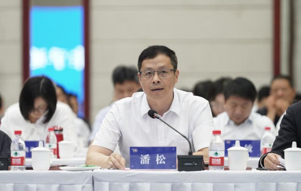 商之大者为国为民 家国情怀传承百年 卢作孚诞辰130周年座谈会在北碚区召开_腾讯新闻