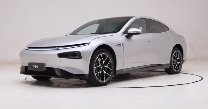 全新小鹏p7i新亮点不止激光雷达更有电吸门新配色