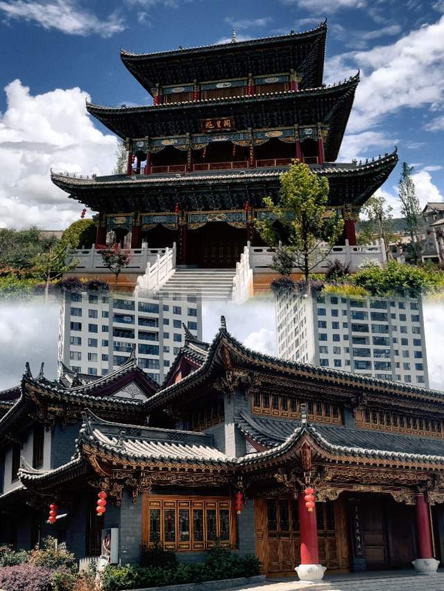 最后还要去逛逛商贸城集市,品尝峨山特色美食,化念烤鸭,峨山舂鸡,油炸