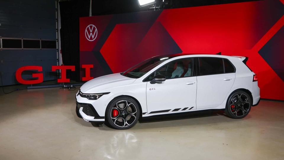 最强前驱大众迎来更新,中期改款大众高尔夫gti clubsport正式首发