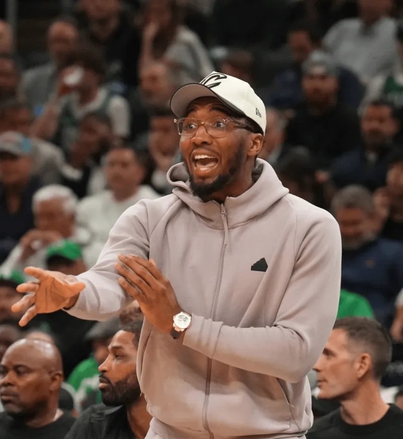 nba早报|湖人詹姆斯有分歧 雷迪克接近成新帅 热火续约巴特勒
