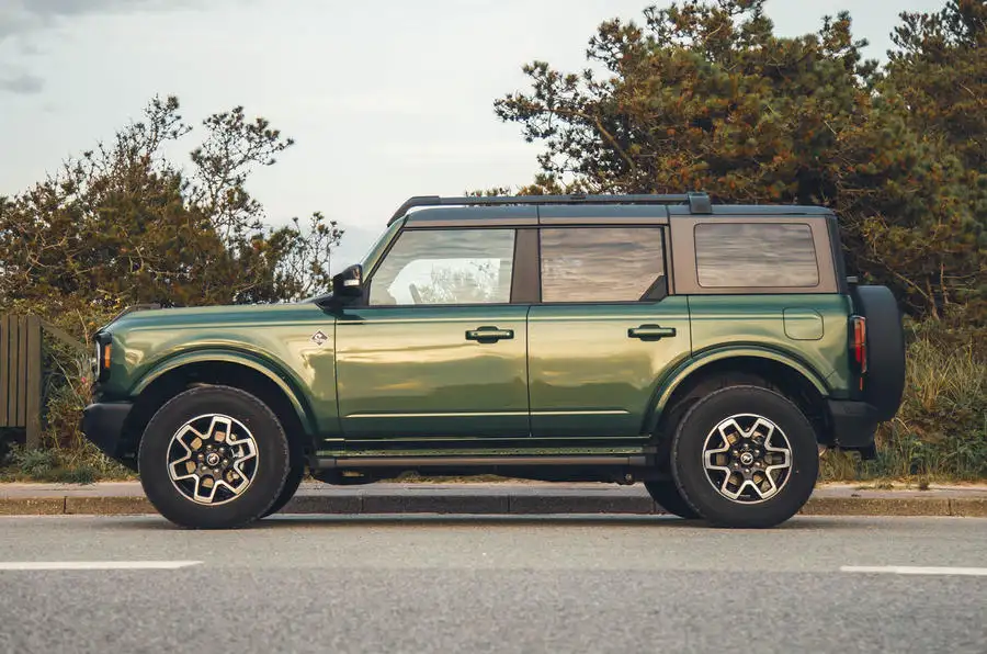 硬派感十足全新福特bronco实拍图发布