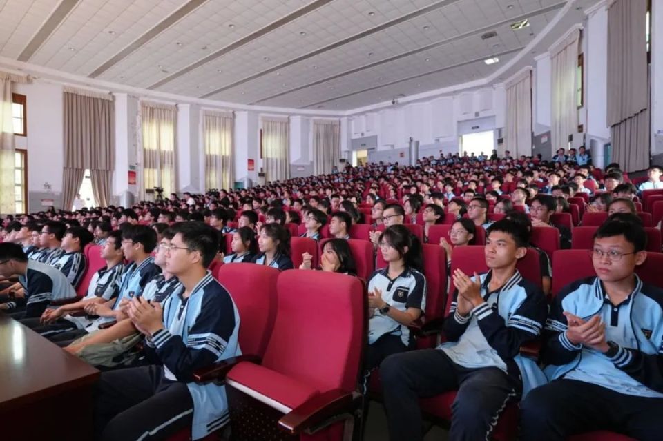 春天的礼赞——全国"最美基层民警"广西当选者先进事