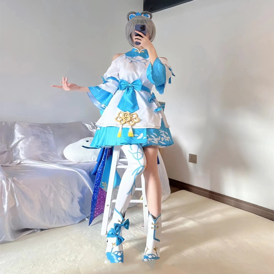 天哥本以为c位主套放到现实里会好看,没想到作为"副套"呃奶油派,在