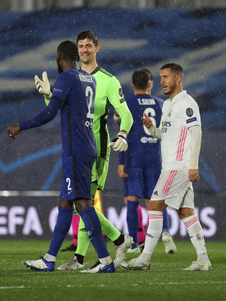 贝戈维奇阿扎尔在训练中有时会很放松但他有一种特殊的天赋