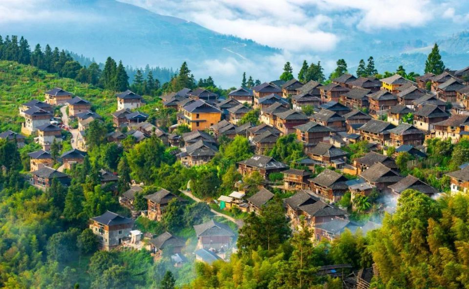 这里同样是少数民族聚集的地区之一,"岜"这个字在贵州的读音比较有