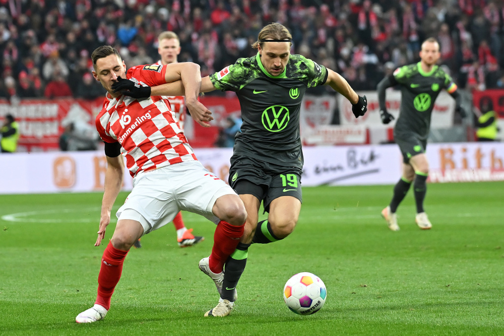 足球德甲美因茨平沃尔夫斯堡