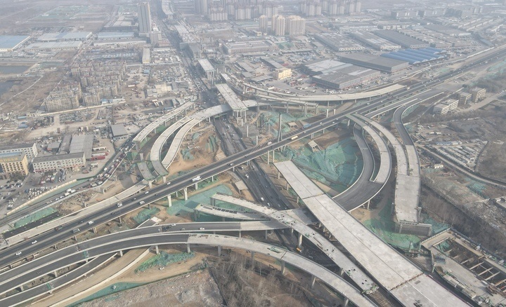 济南零点立交桥匝道完成75预计4月份完成济广高速交通保通