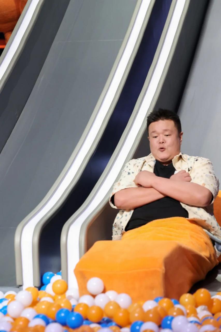 今年的霸总真是分外好笑!