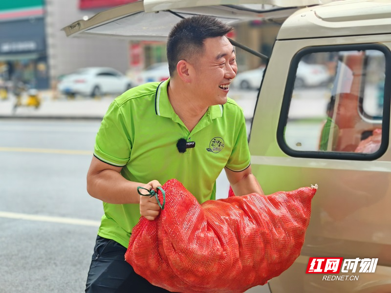 红网时刻新闻5月28日讯(记者 黄刚)"在媒体及爱心人士的联系下,常德