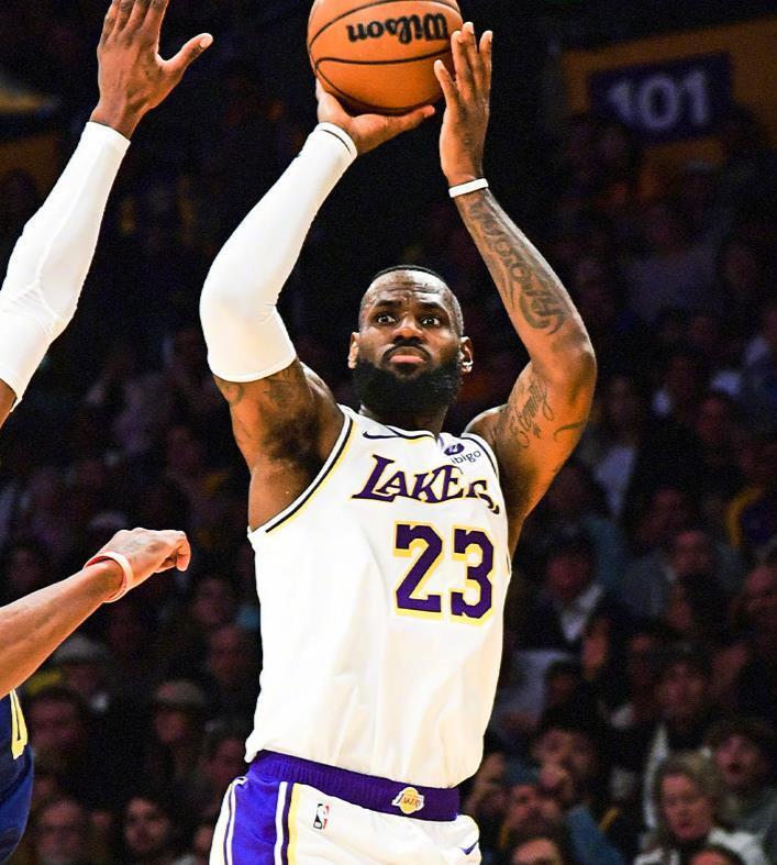 128121库里复出31分詹皇空砍4089勇士赢下西部卡位大战