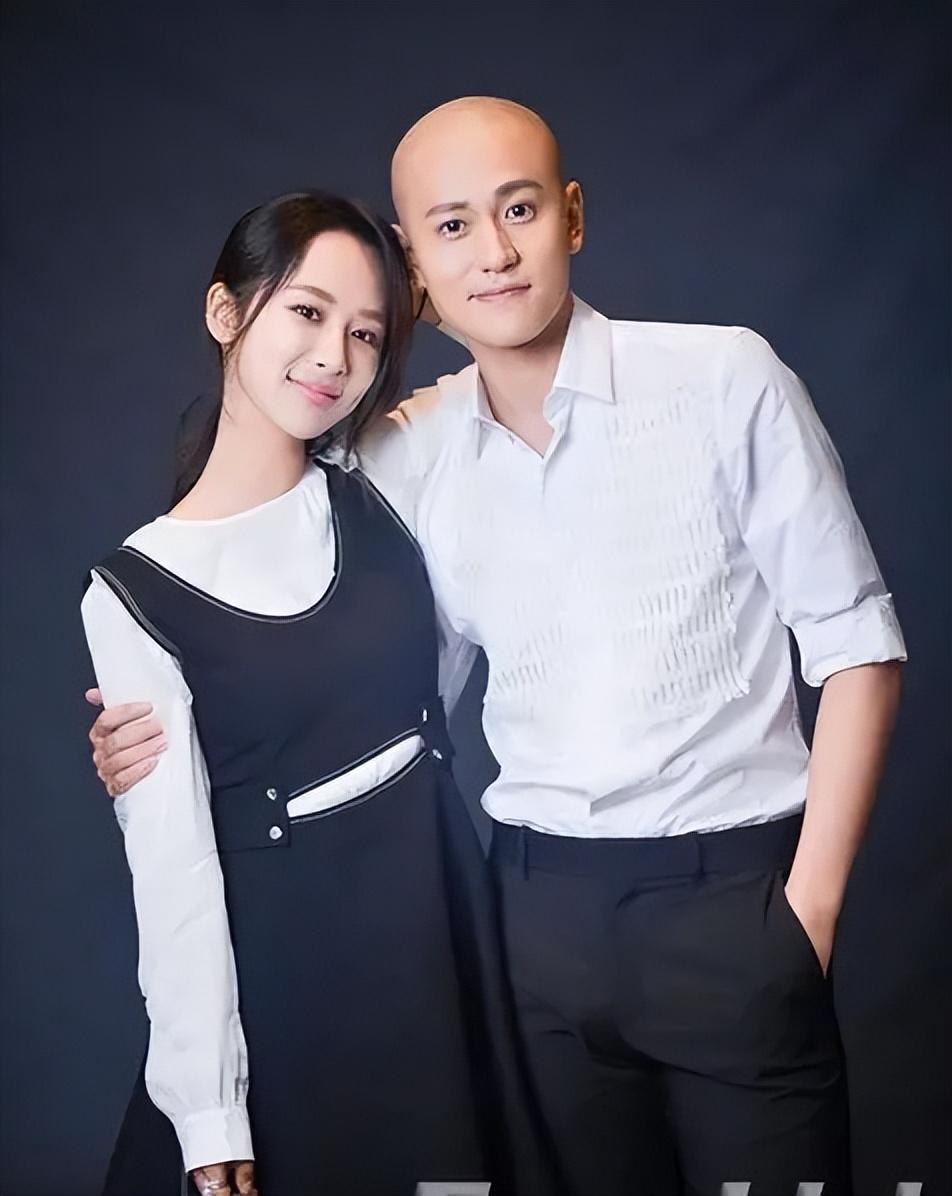 秦俊杰毛晓慧恋情曝光,当众亲吻搂抱热恋中,"胡辣汤"再被热议