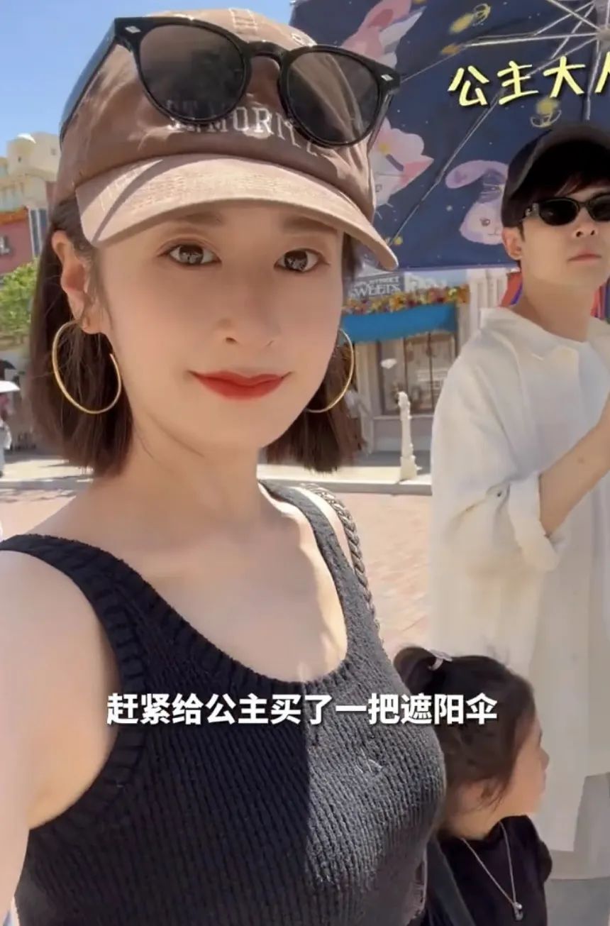 还记得付辛博和颖儿的女儿吗?她今年6岁啦!